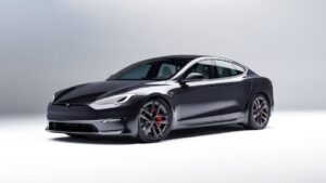 Tesla Model S: ये है लंबी रेंज और स्मार्ट टेक्नोलॉजी वाली गाड़ी, जानिए कीमत और फीचर्स